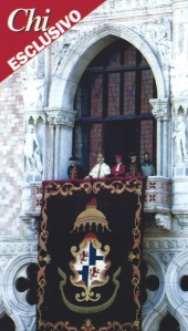 A photo from Chi magazine showing the 'Casanova' banner hung on the Doge's Palace.  Unfortunately the red has turned to black.